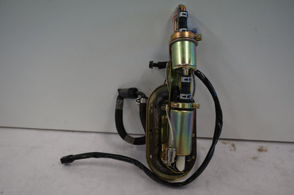 Framsidan på Bensinpump insprut från en Kawasaki VN 1500 Mean Streak -2002 motorcykel.