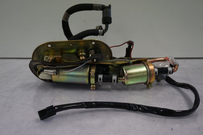 Baksidan på Bensinpump insprut från en Kawasaki VN 1500 Mean Streak -2002 motorcykel.