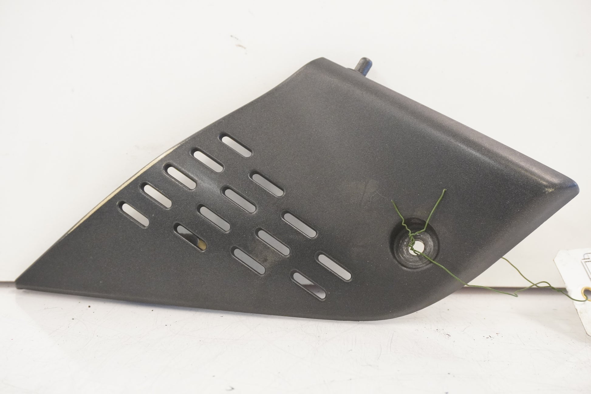 Framsidan på Sidopanel från en Kawasaki Z 750 -2008 motorcykel.