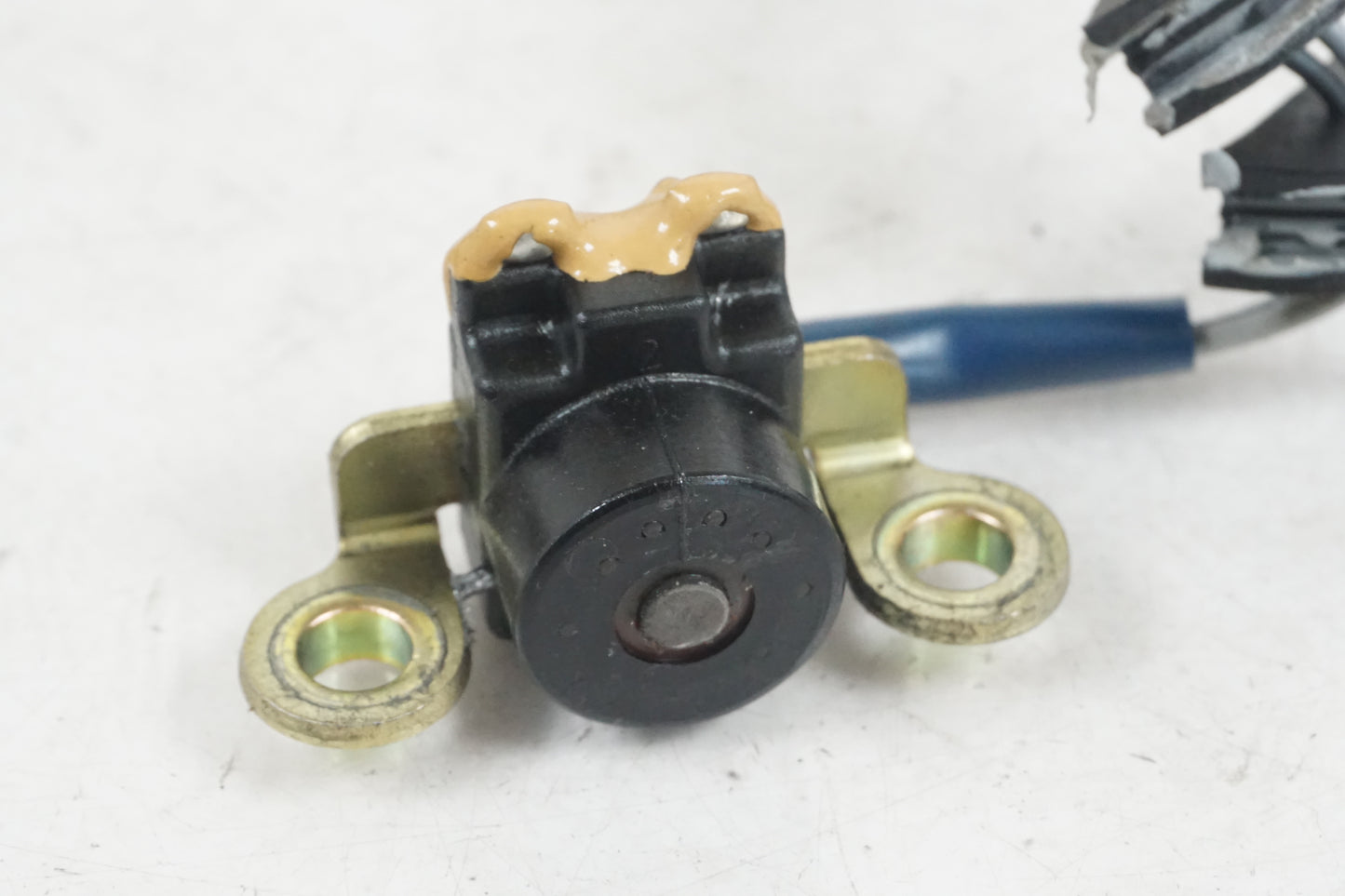 Baksidan på Tändpickup från en Yamaha FZ-6 -2005 motorcykel.