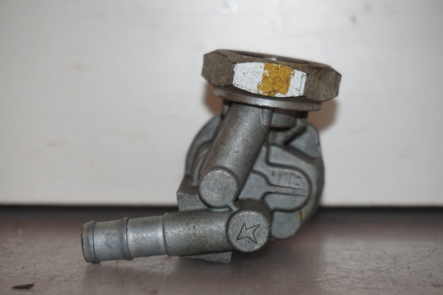 Snett uppifrån på Bensinkran från en Honda XL 1000 V -2008 motorcykel.