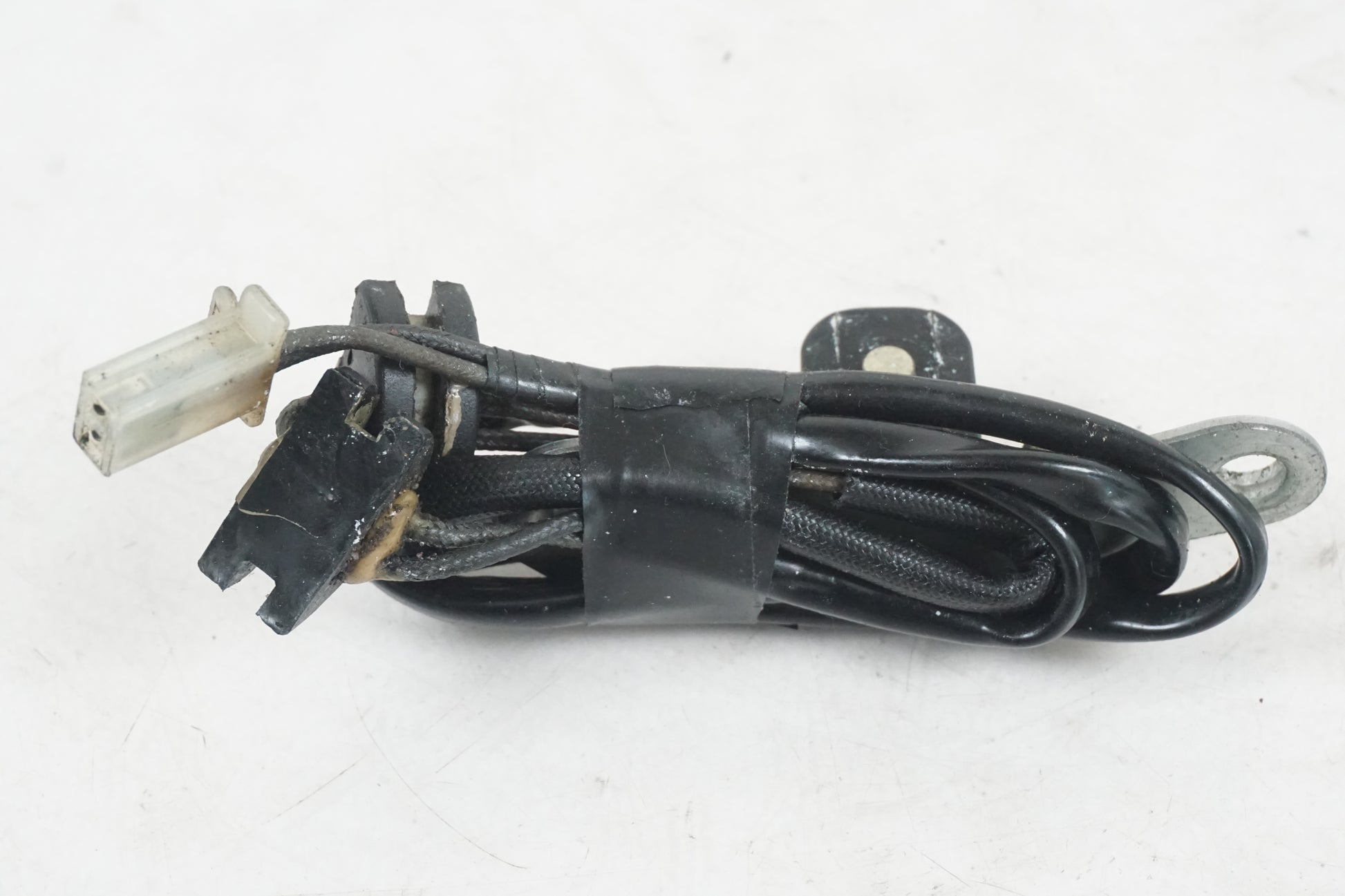 Framsidan på Tändpickup från en Yamaha XV 535 -1994 motorcykel.