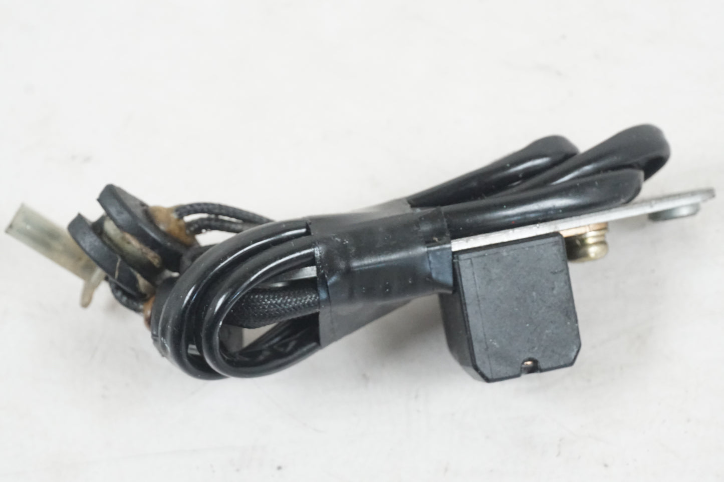 Baksidan på Tändpickup från en Yamaha XV 535 -1994 motorcykel.