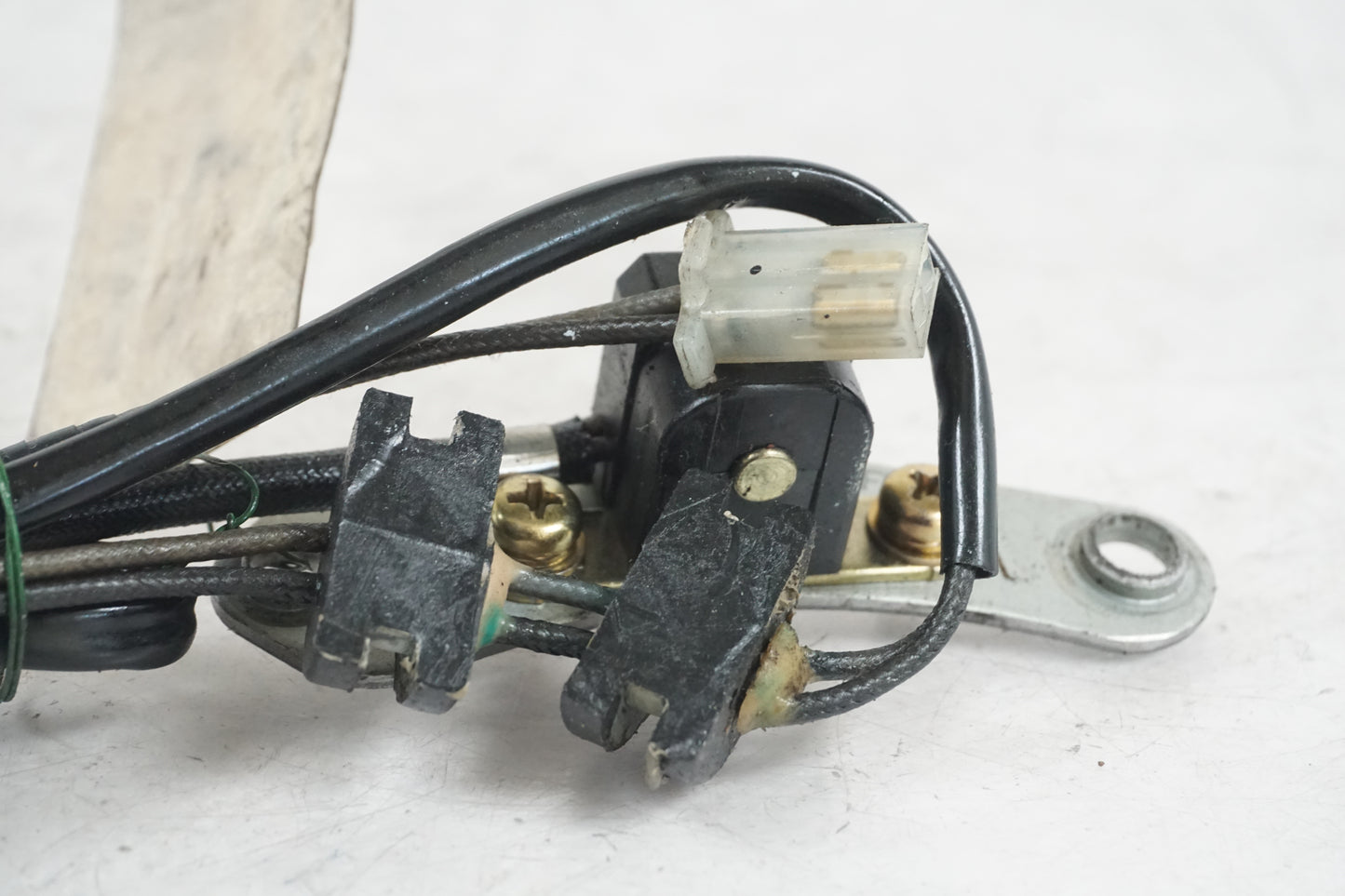 Baksidan på Tändpickup från en Yamaha XV 535 -1995 motorcykel.