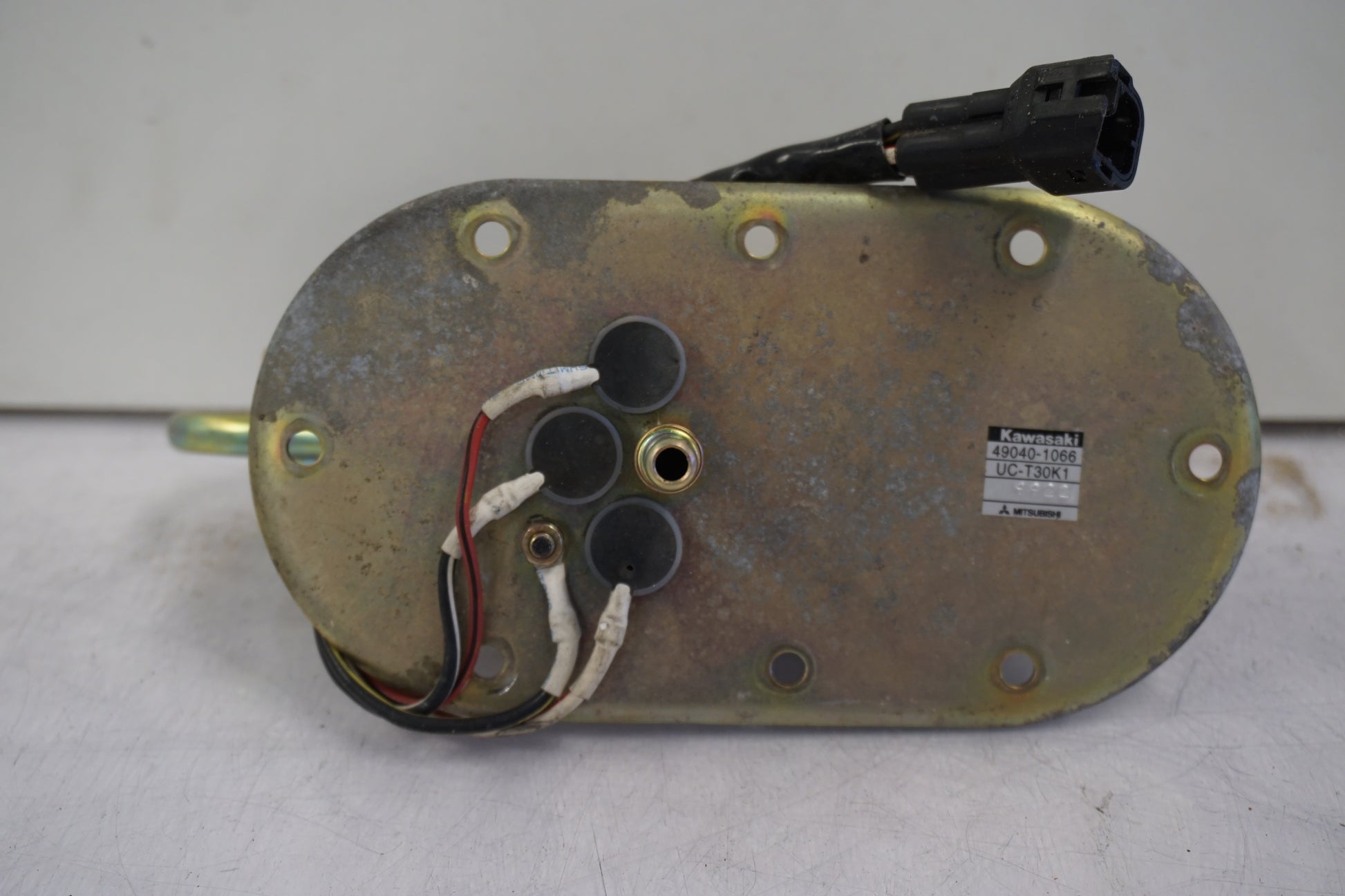 Baksidan på Bensinpump insprut från en Kawasaki VN 1500 Classic Tourer -2000 motorcykel.