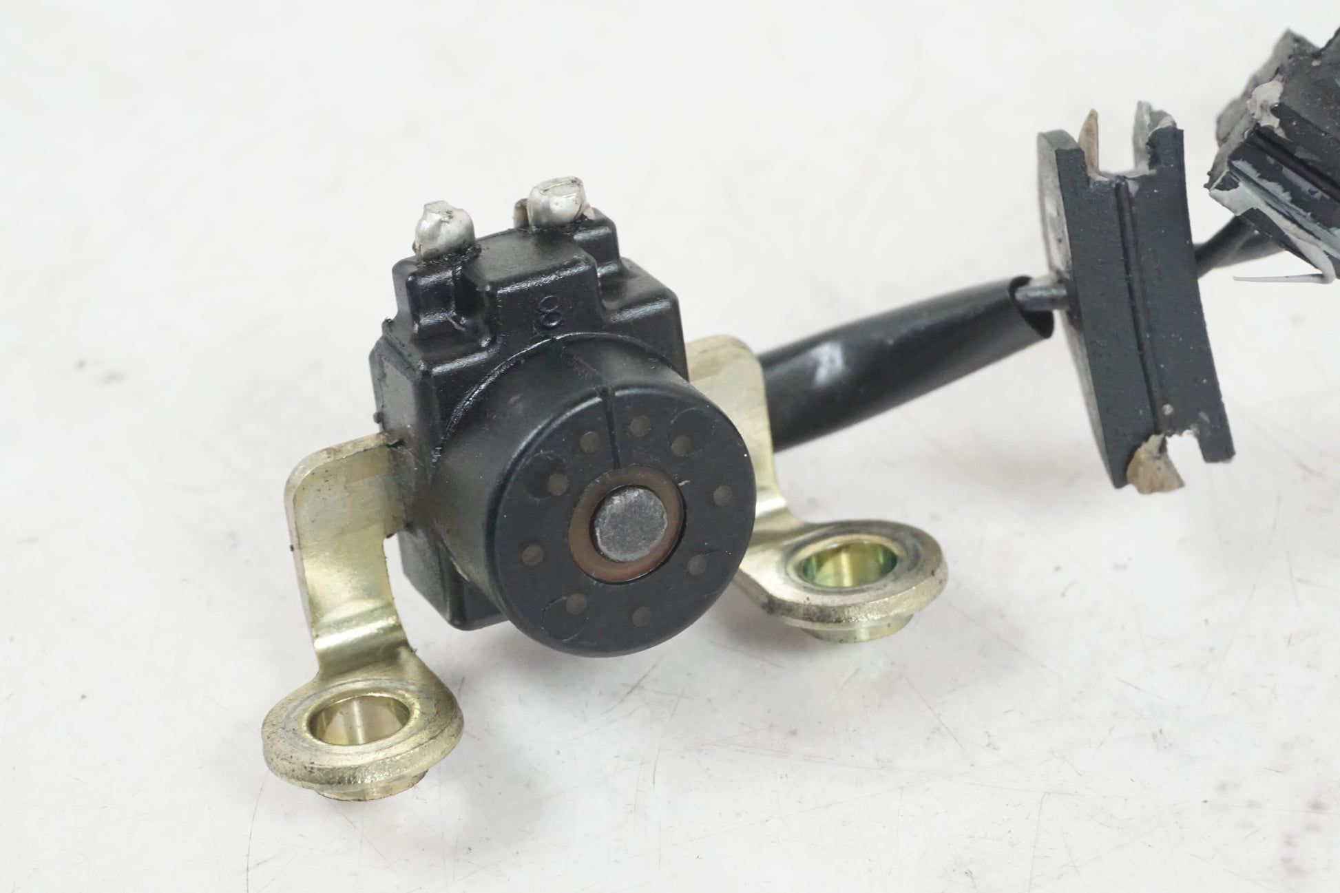 Baksidan på Tändpickup från en Yamaha YZF R6 -2000 motorcykel.