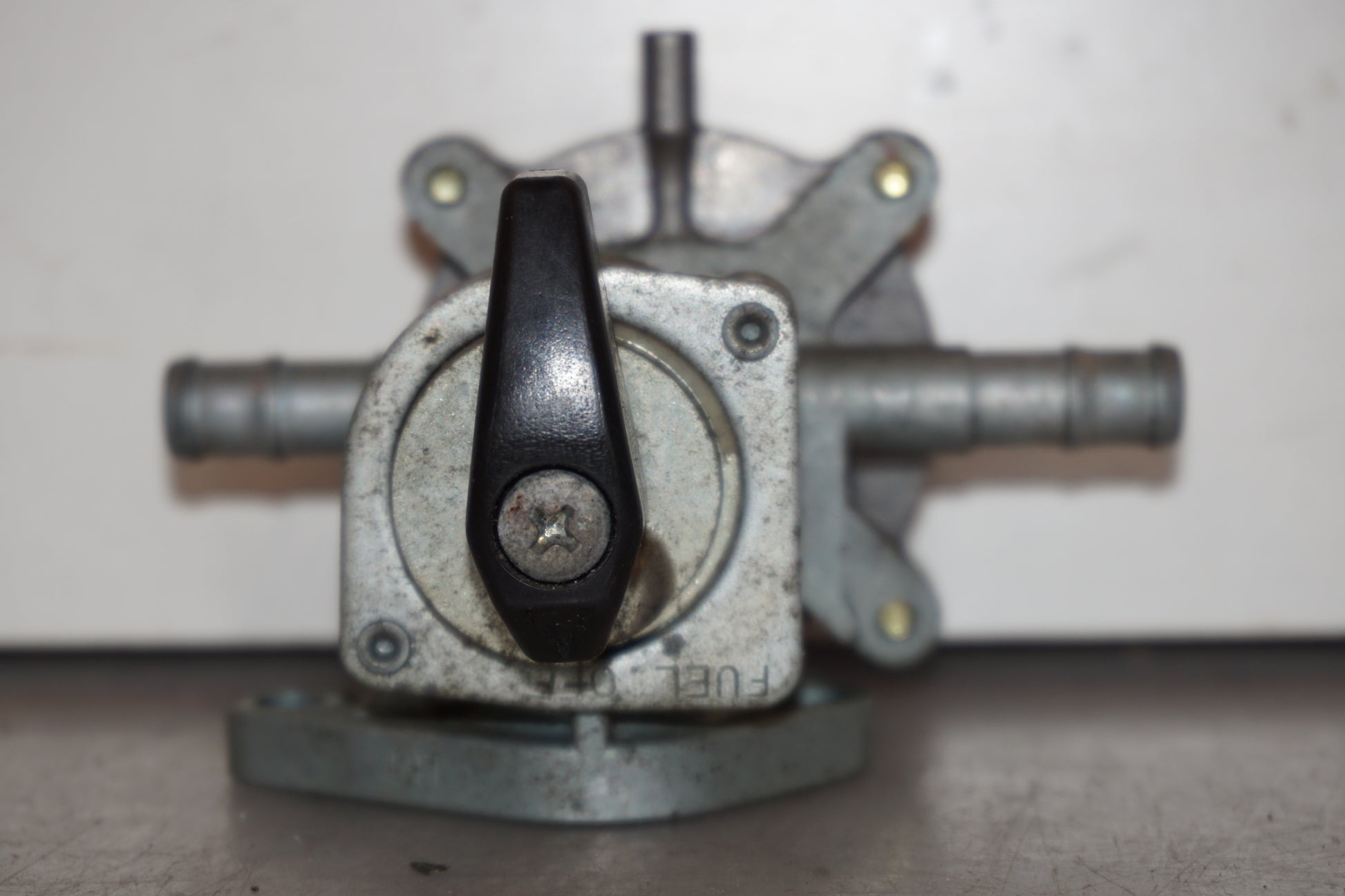 Extrabild1 på Bensinkran från en Honda CBR 1100 XX -1998 motorcykel.