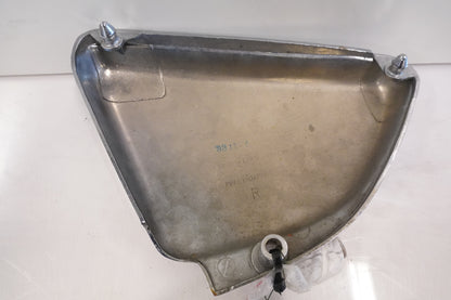 Baksidan på Sidopanel från en Kawasaki VN 750 -1994 motorcykel.