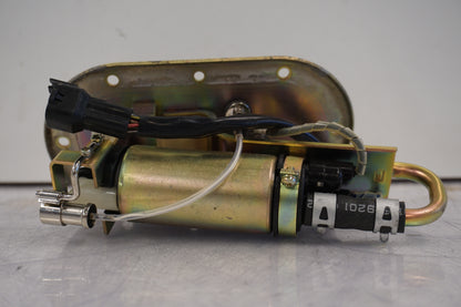 Vänster sida på Bensinpump insprut från en Kawasaki VN 1500 Classic Tourer -2000 motorcykel.