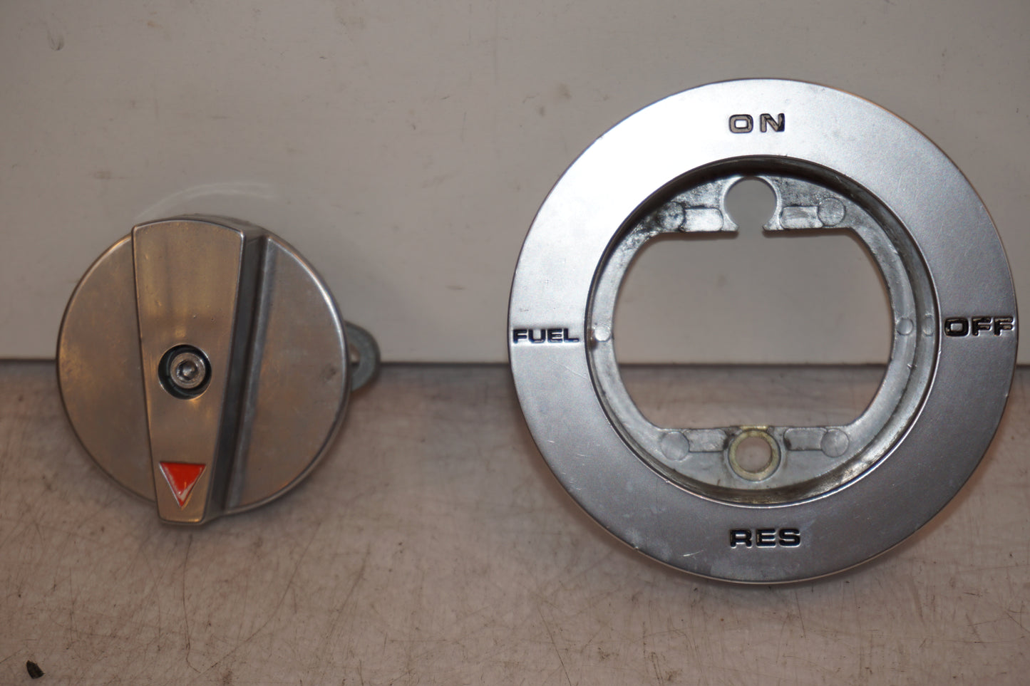 Framsidan på Bensinkran från en Honda VFR 750 -1988 motorcykel.