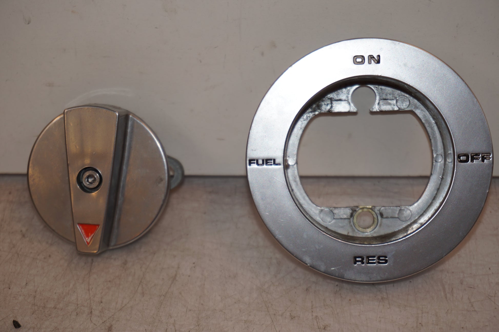 Framsidan på Bensinkran från en Honda VFR 750 -1988 motorcykel.