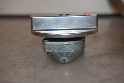 Höger sida på Bensinkran från en Honda VFR 750 -1988 motorcykel.