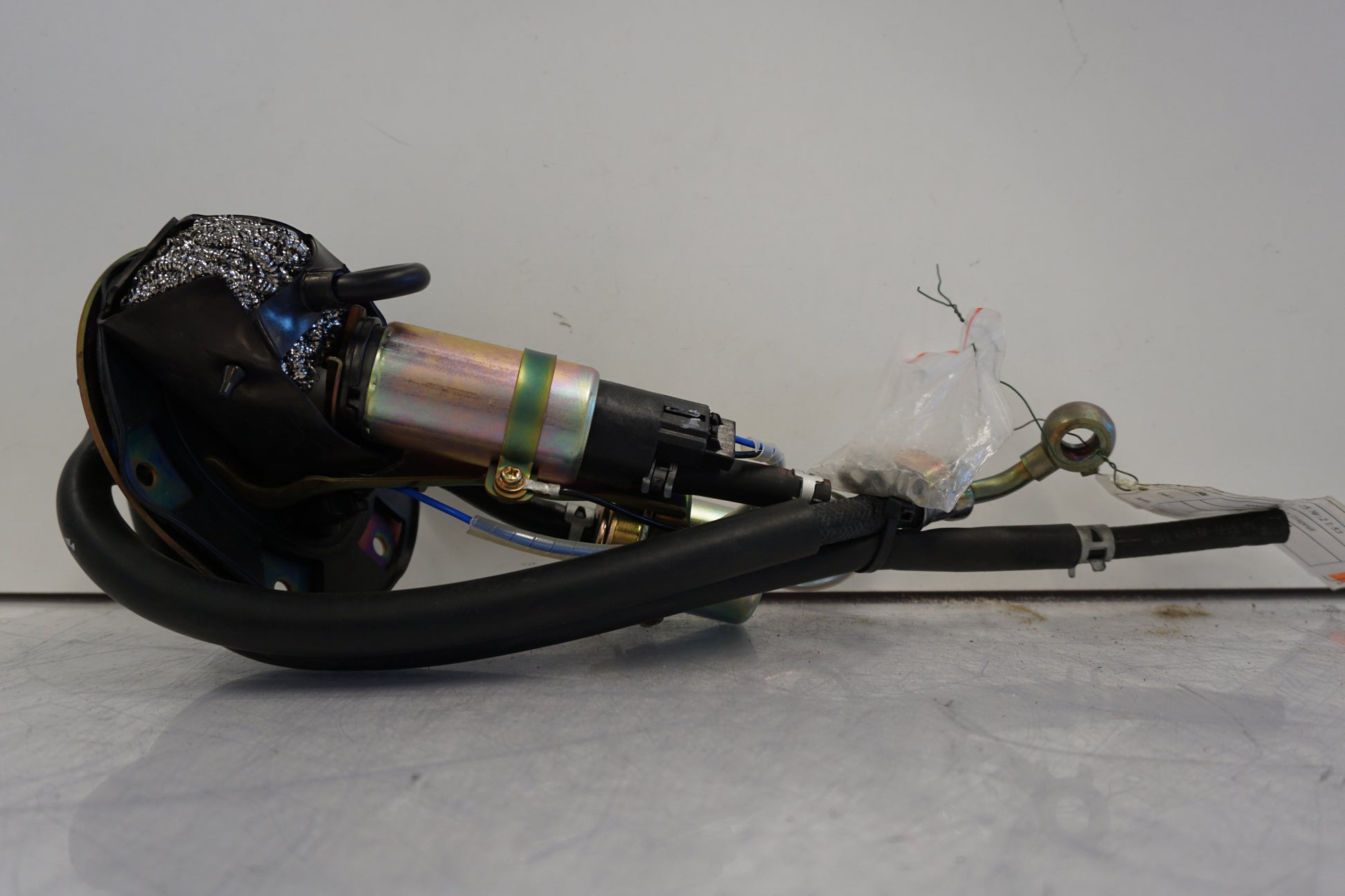 Framsidan på Bensinpump insprut från en Honda VFR 800 -2005 motorcykel.