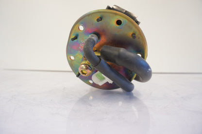 Vänster sida på Bensinpump insprut från en Honda VFR 800 -2005 motorcykel.