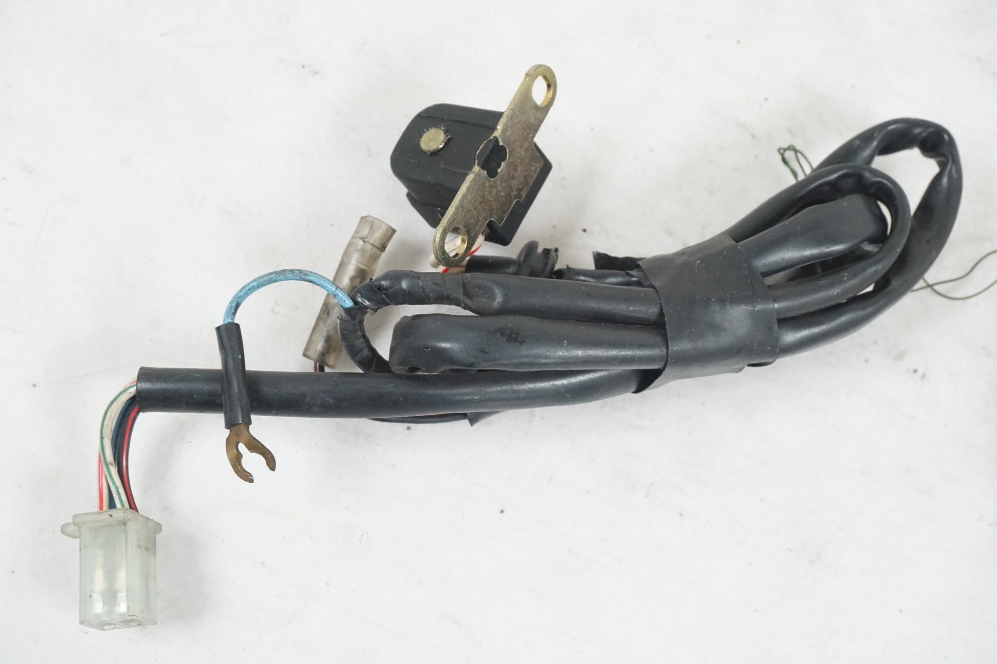 Baksidan på Tändpickup från en Yamaha XJ 900 S -1998 motorcykel.