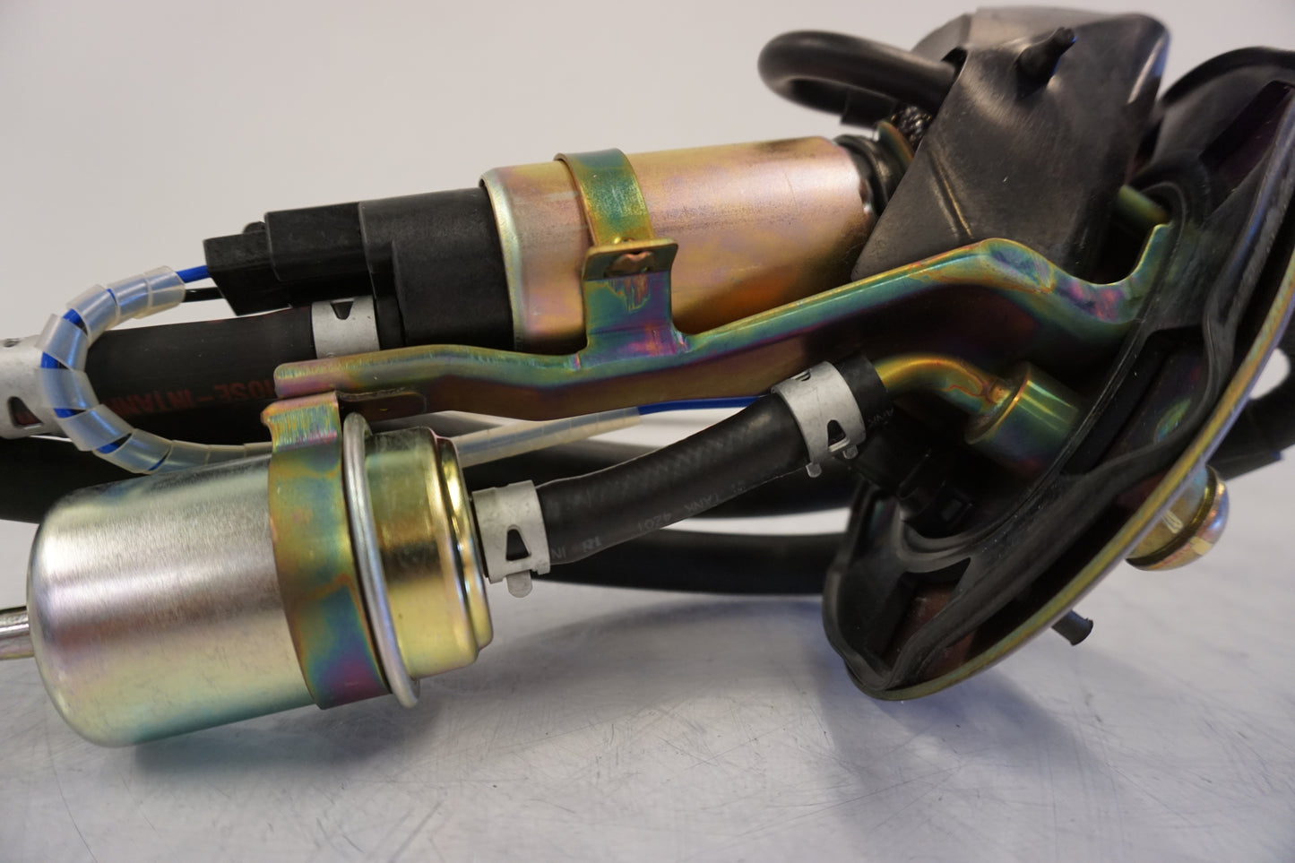 Extrabild1 på Bensinpump insprut från en Honda VFR 800 -2005 motorcykel.