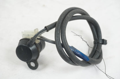 Baksidan på Tändpickup från en Yamaha YZF 1000 R -2001 motorcykel.