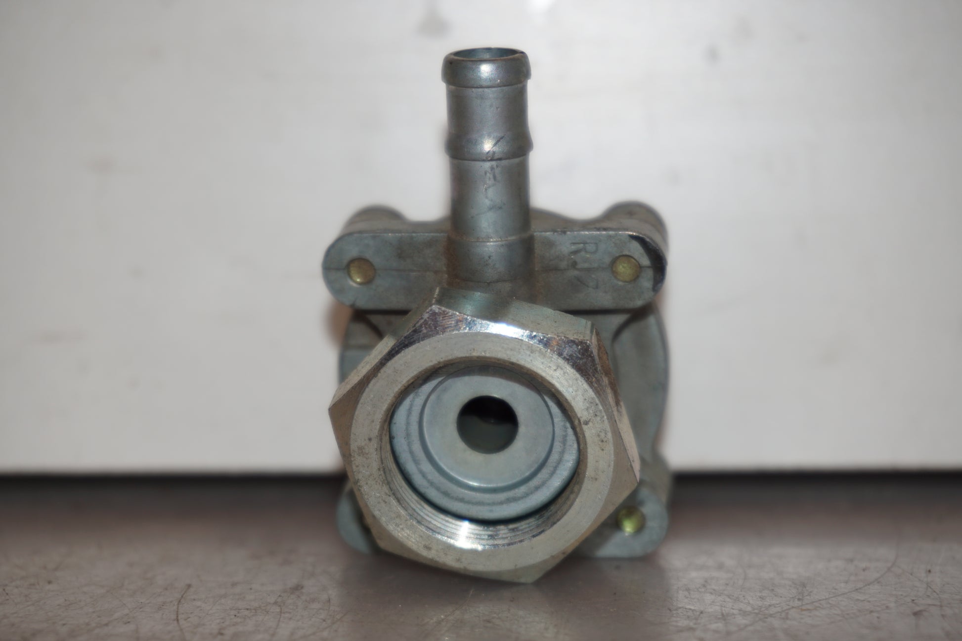 Extrabild1 på Bensinkran från en Honda XL 650 V -2004 motorcykel.