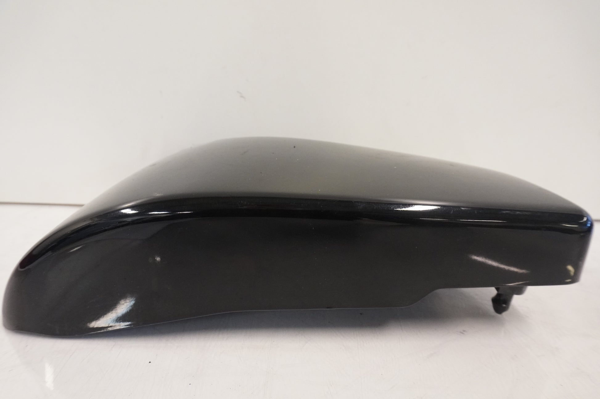 Snett uppifrån på Sidopanel från en Kawasaki VN 1500 Classic Tourer -2003 motorcykel.