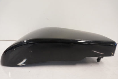 Snett uppifrån på Sidopanel från en Kawasaki VN 1500 Classic Tourer -2003 motorcykel.