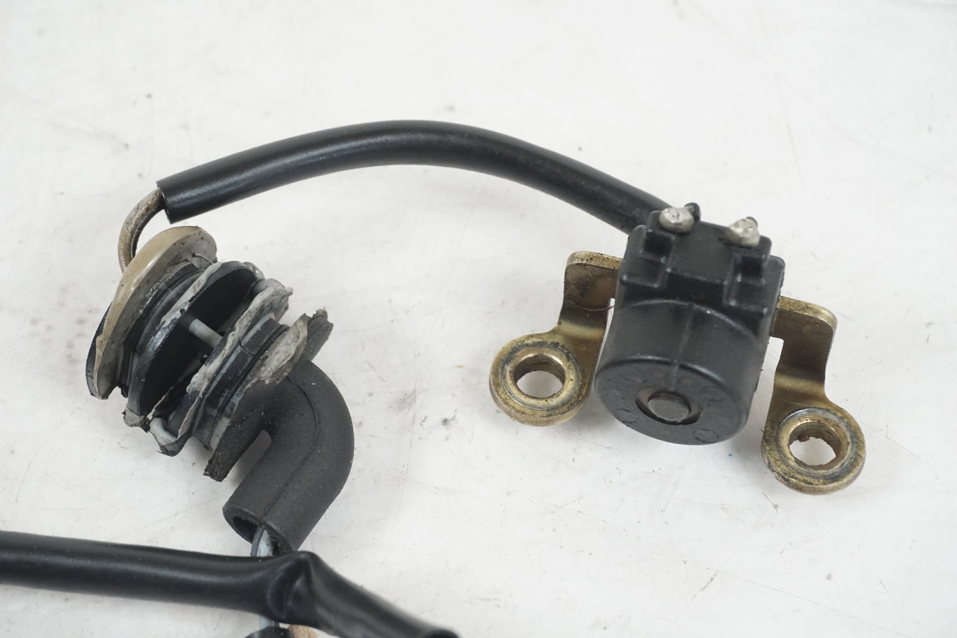 Höger sida på Tändpickup från en Yamaha YZF 1000 R1 -1999 motorcykel.