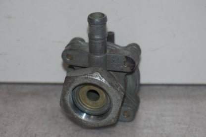 Framsidan på Bensinkran från en Honda XL 650 V -2000 motorcykel.