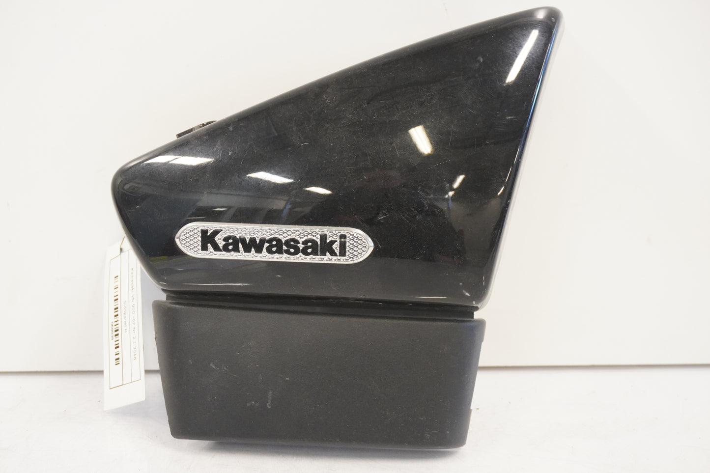 Framsidan på Sidopanel från en Kawasaki VN 900 -2007 motorcykel.