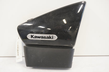Framsidan på Sidopanel från en Kawasaki VN 900 -2007 motorcykel.