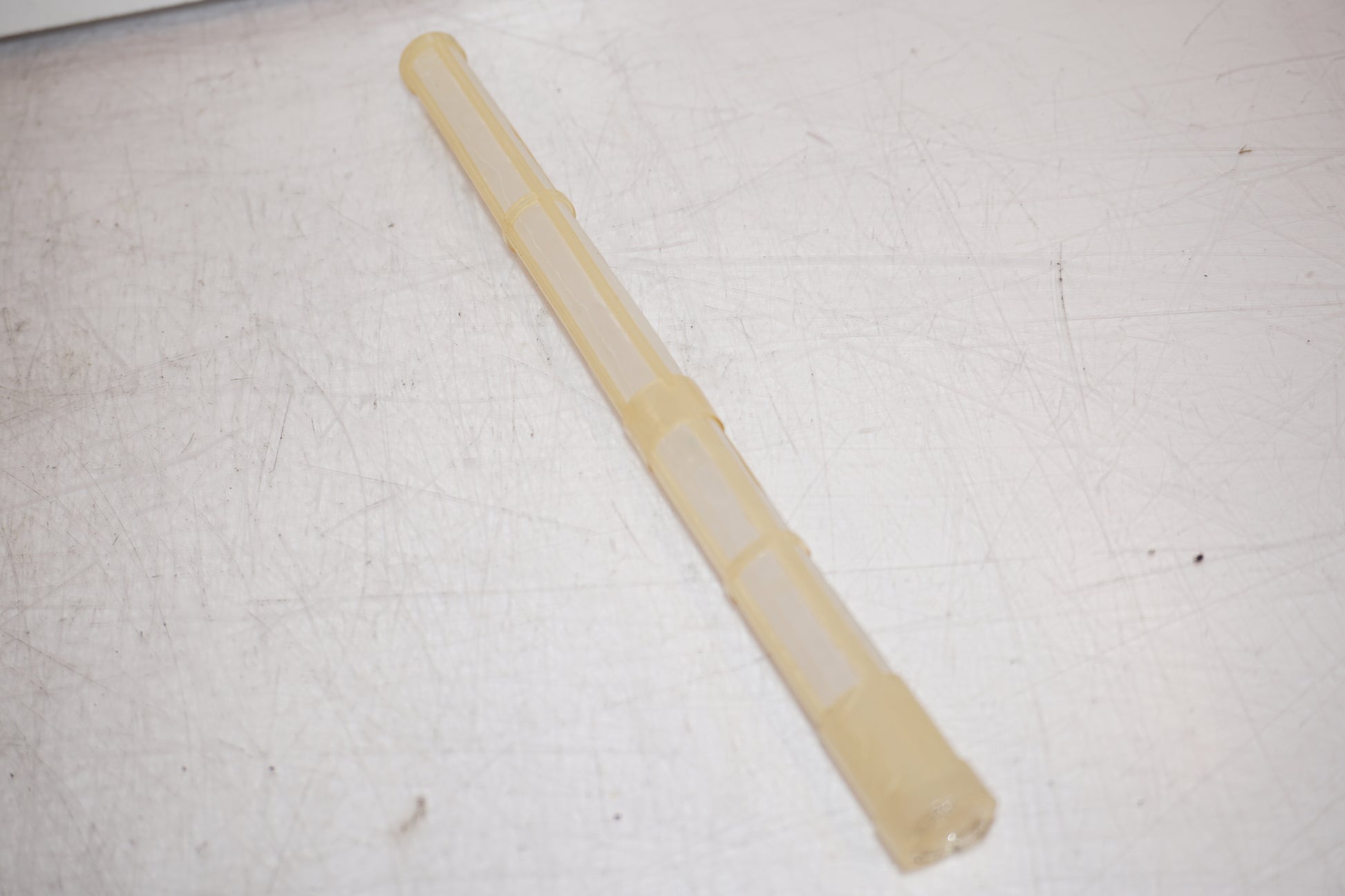 Baksidan på Bensinkran från en Honda XL 1000 V -2008 motorcykel.