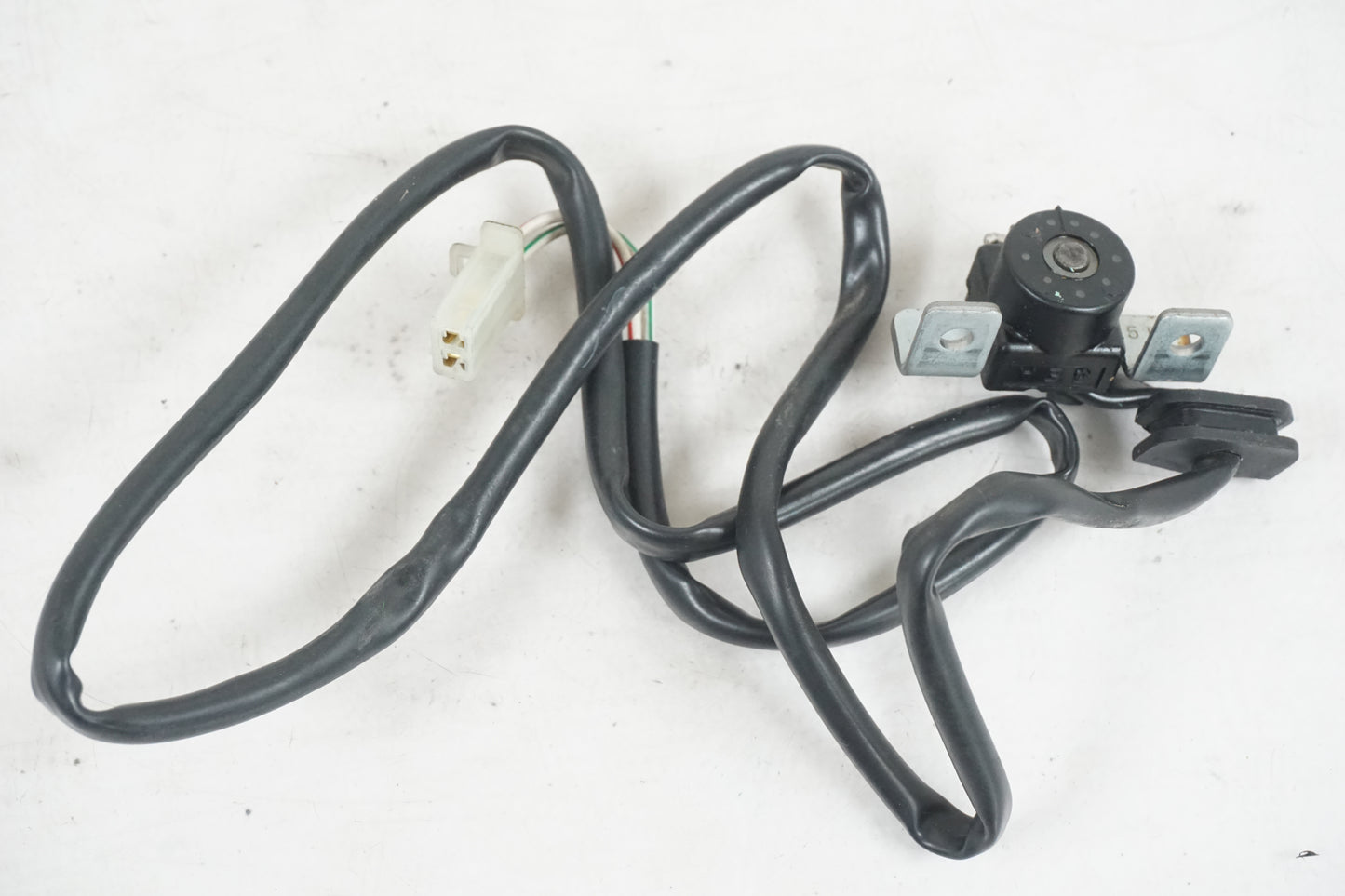 Baksidan på Tändpickup från en Yamaha XJR 1300 -1999 motorcykel.