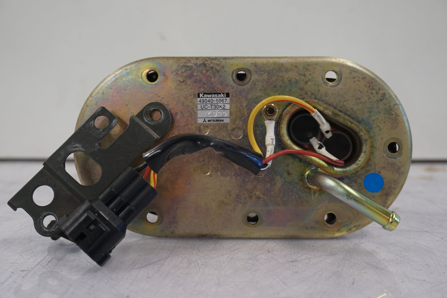 Baksidan på Bensinpump insprut från en Kawasaki ZX-12R -2000 motorcykel.