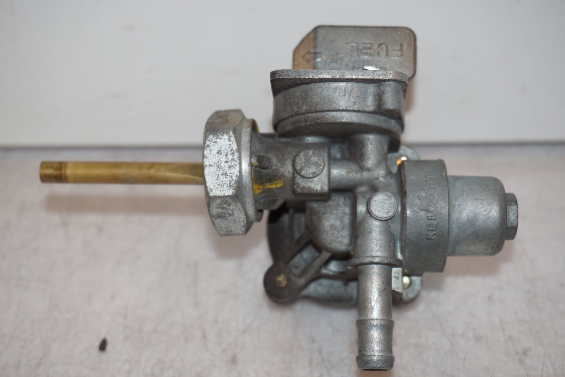 Extrabild1 på Bensinkran från en Honda CB 750 SF -1999 motorcykel.