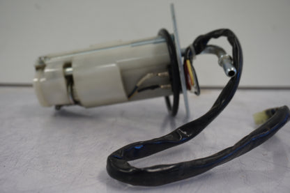 Extrabild2 på Bensinpump insprut från en Kawasaki ZZ-R 1400 -2010 motorcykel.