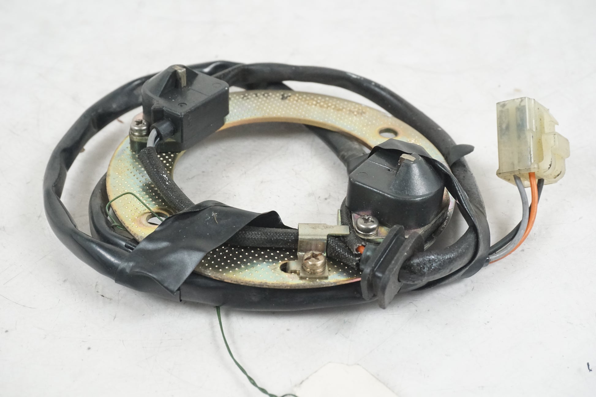 Höger sida på Tändpickup från en Yamaha FJ 1200 -1986 motorcykel.