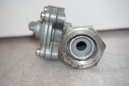 Extrabild1 på Bensinkran från en Honda CB 600 Hornet -2005 motorcykel.