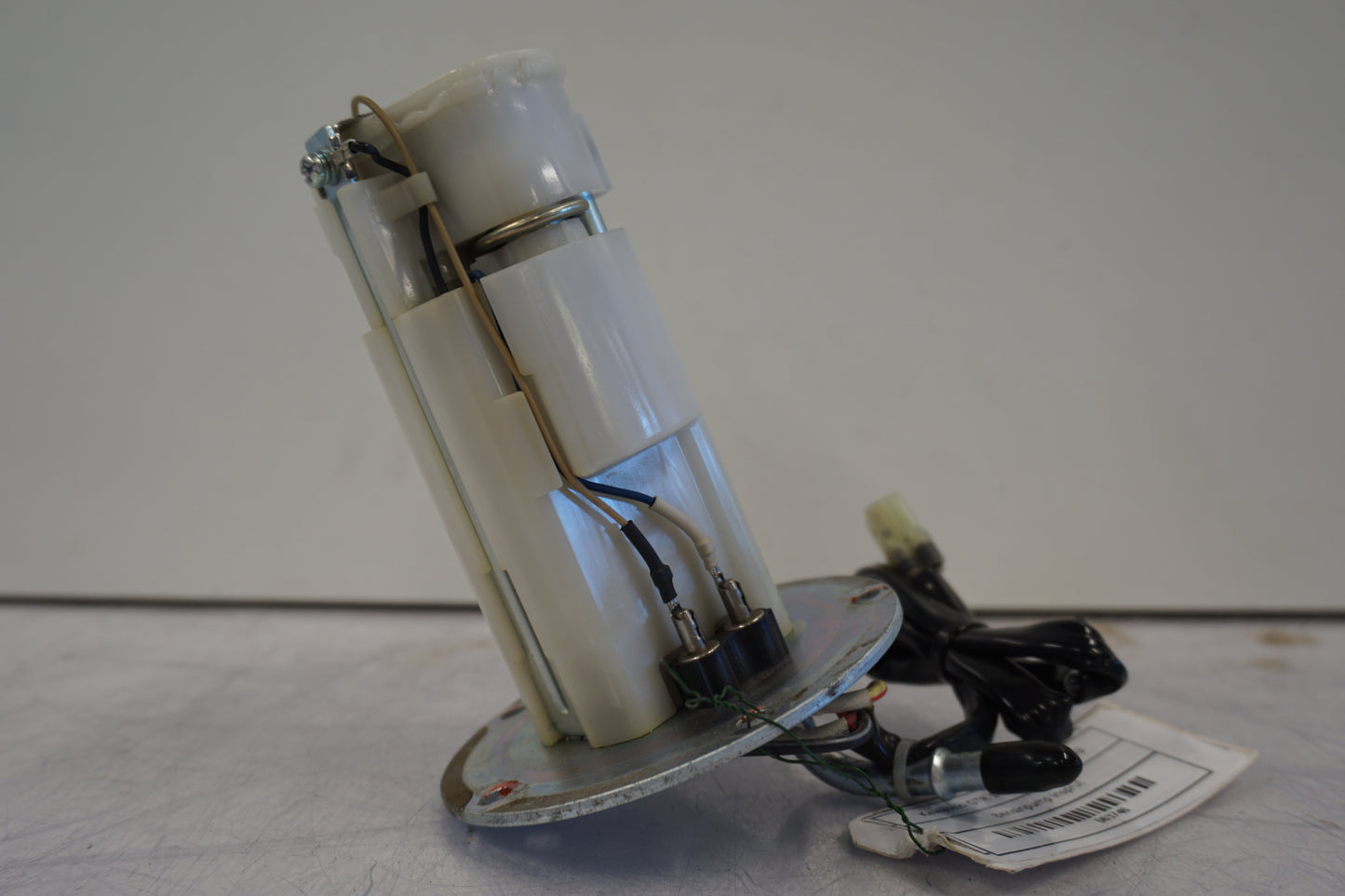 Vänster sida på Bensinpump insprut från en Kawasaki GTR 1400 -2008 motorcykel.