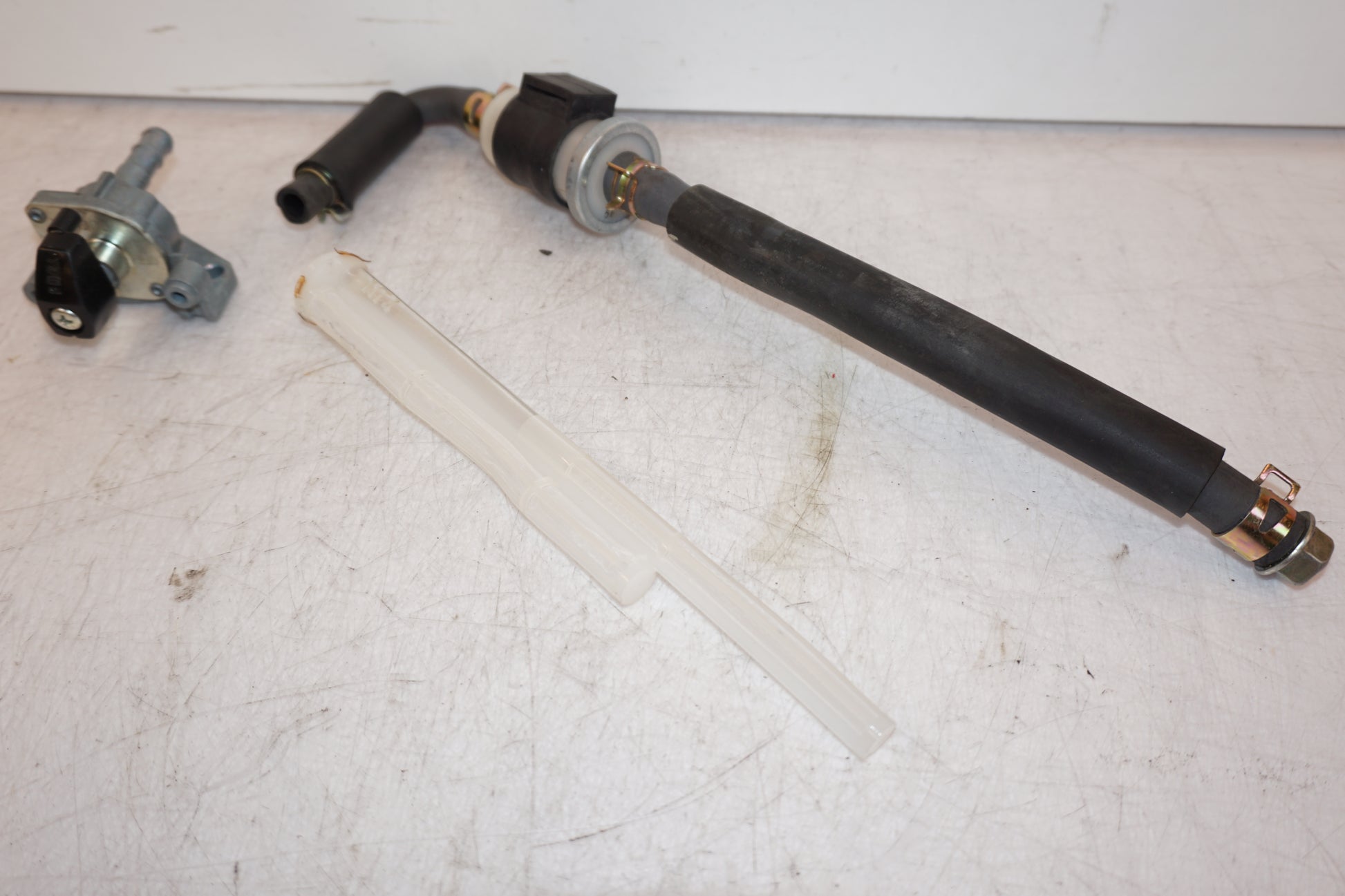 Framsidan på Bensinkran från en Honda VFR 750 -1996 motorcykel.