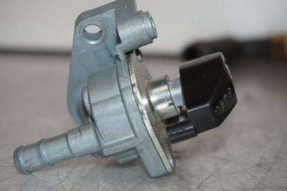 Extrabild2 på Bensinkran från en Honda VFR 750 -1996 motorcykel.