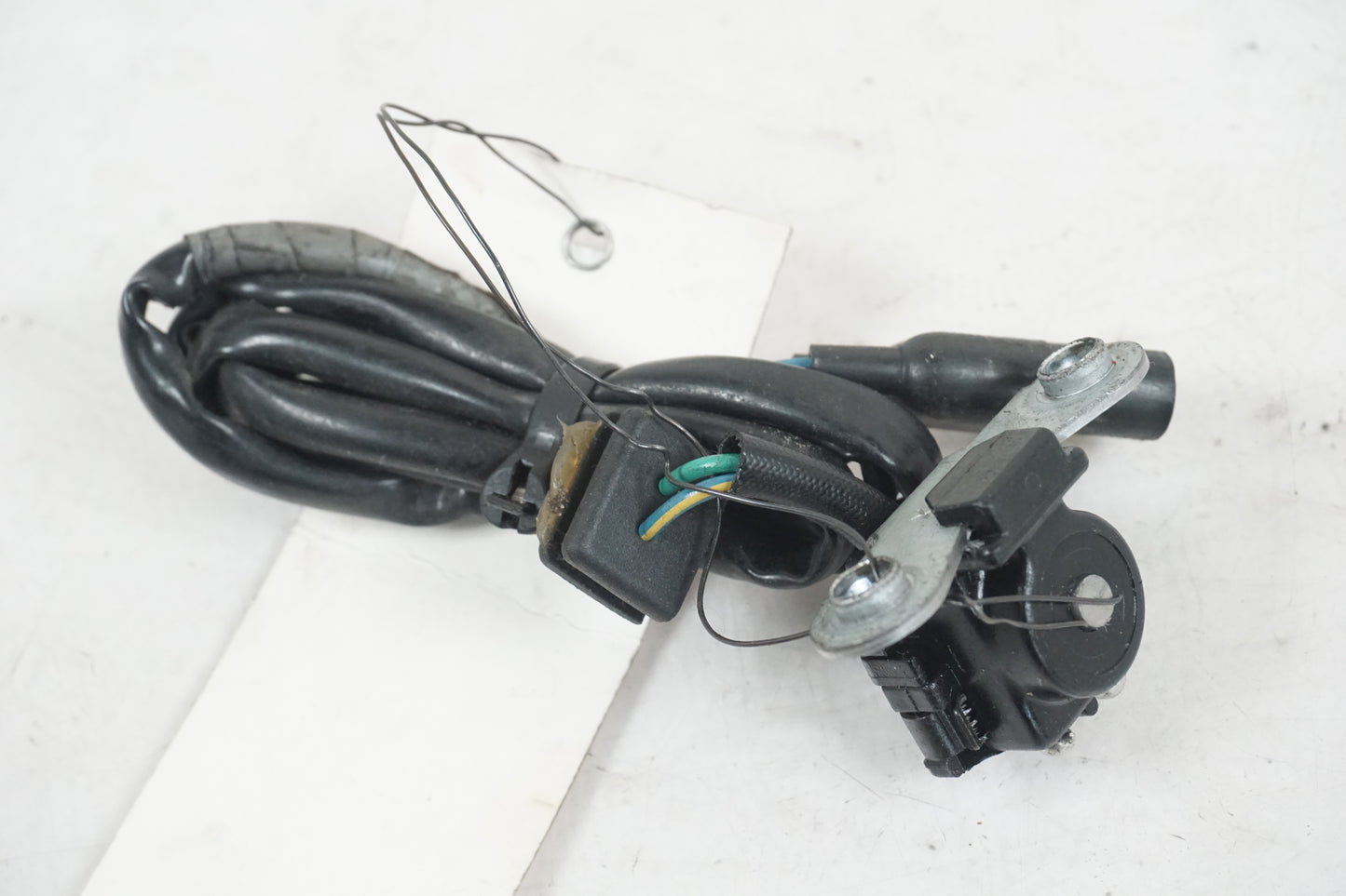 Höger sida på Tändpickup från en BMW F 650 -1995 motorcykel.