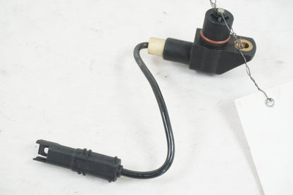 Baksidan på Vevaxelsensor från en BMW F 800 S -2009 motorcykel.