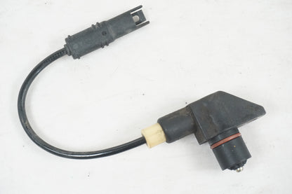 Framsidan på Vevaxelsensor från en BMW R 1200 GS -2004 motorcykel.