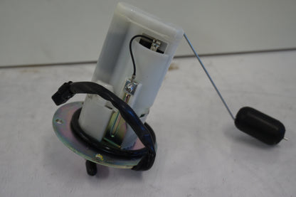 Höger sida på Bensinpump insprut från en Kawasaki Ninja 300 -2014 motorcykel.