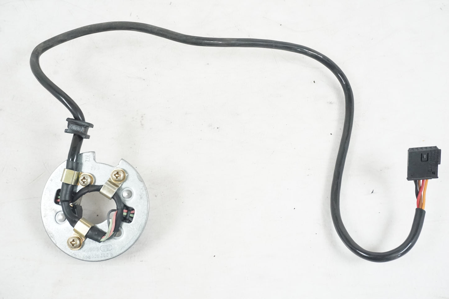 Framsidan på Tändpickup från en BMW K 1200 RS -1998 motorcykel.