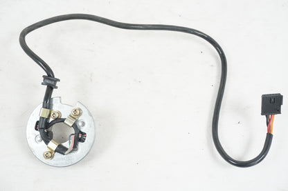 Framsidan på Tändpickup från en BMW K 1200 RS -1998 motorcykel.