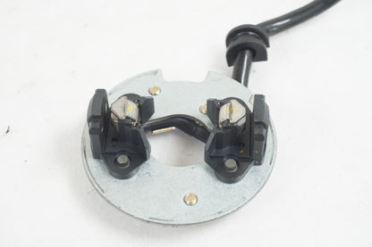 Vänster sida på Tändpickup från en BMW K 1200 RS -1998 motorcykel.