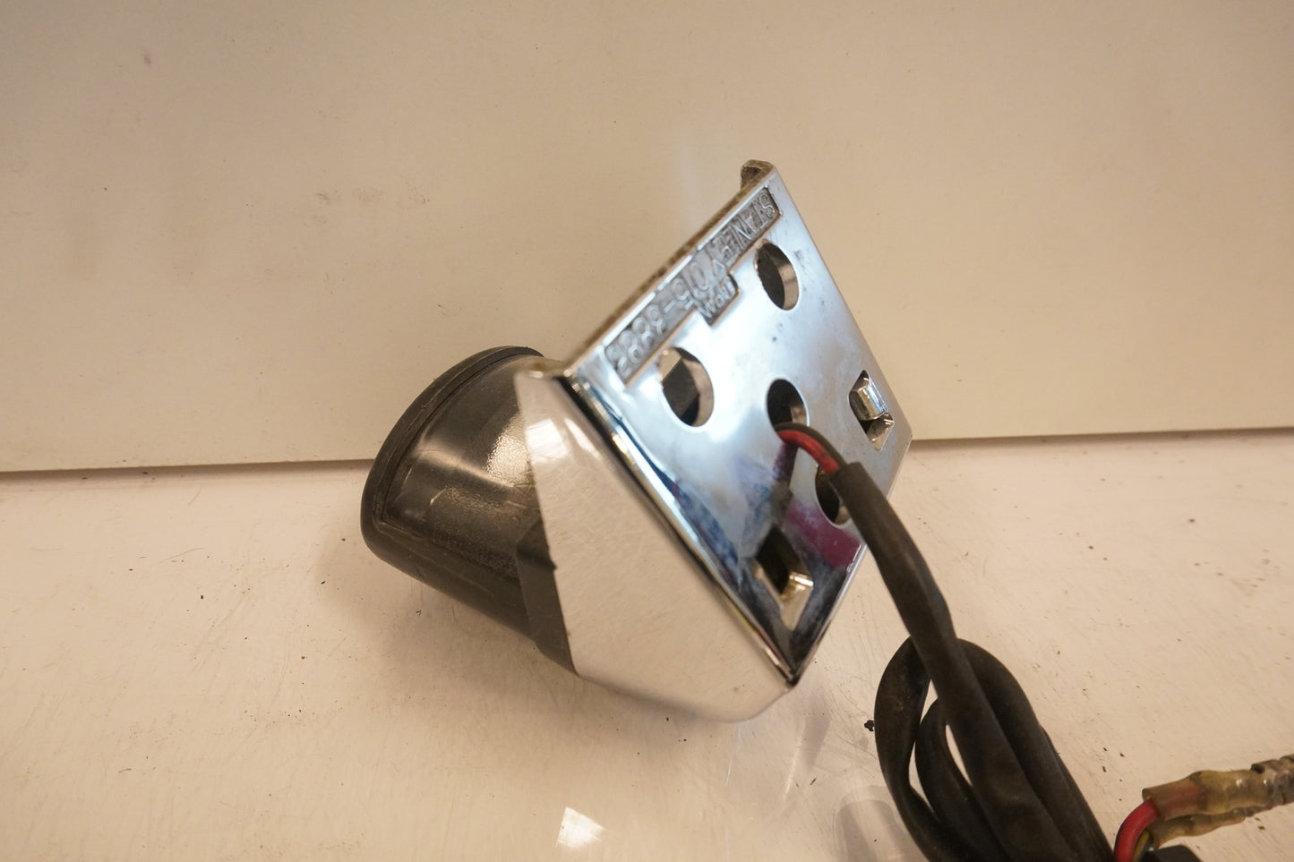 Framsidan på Skyltbelysning från en Kawasaki VN 750 -1994 motorcykel.