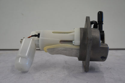 Extrabild1 på Bensinpump insprut från en Kawasaki Versys 650 -2007 motorcykel.