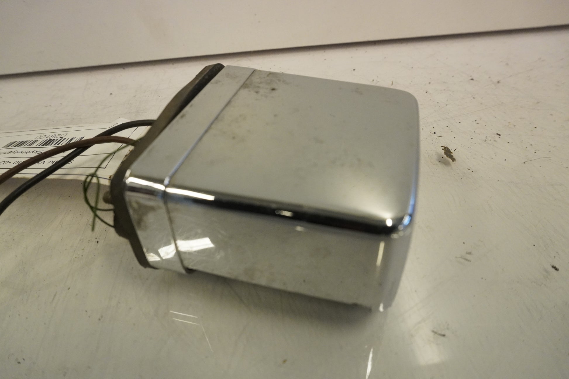 Höger sida på Skyltbelysning från en Suzuki VS 1400 -2003 motorcykel.