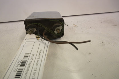 Vänster sida på Skyltbelysning från en Suzuki VS 1400 -2003 motorcykel.