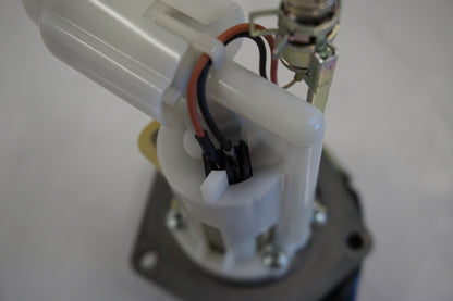 Extrabild3 på Bensinpump insprut från en Kawasaki Versys 650 -2007 motorcykel.